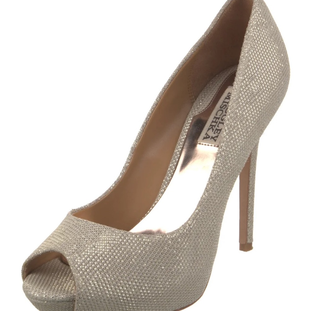 Badgley Mischka Pumps
Peep-Toes; Platform 5” heel
